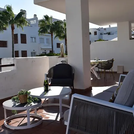 Apartment Spacious With Large Terraces Lunymar Golf, Estepona